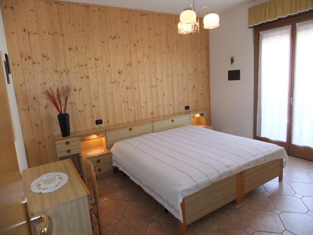 Appartamento Casa Endrizzi Fai Della Paganella Camera foto