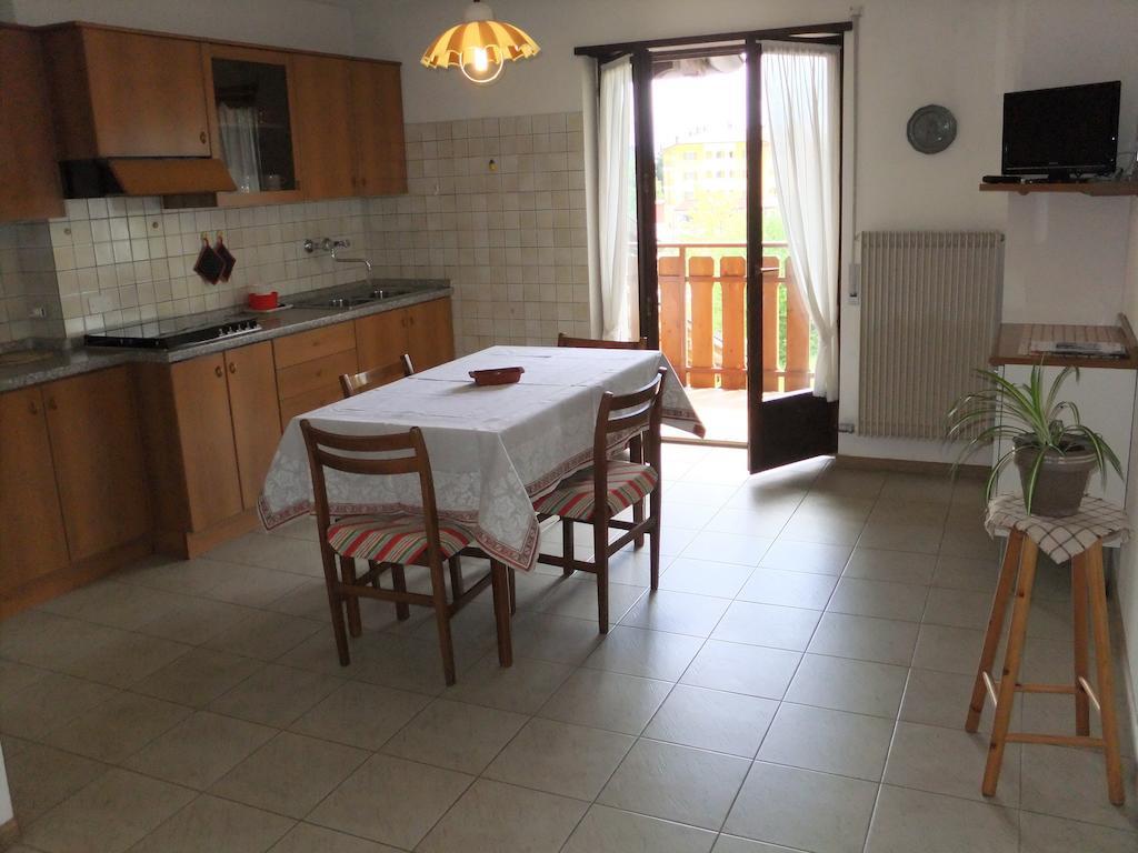 Appartamento Casa Endrizzi Fai Della Paganella Camera foto