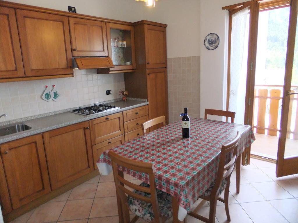 Appartamento Casa Endrizzi Fai Della Paganella Camera foto